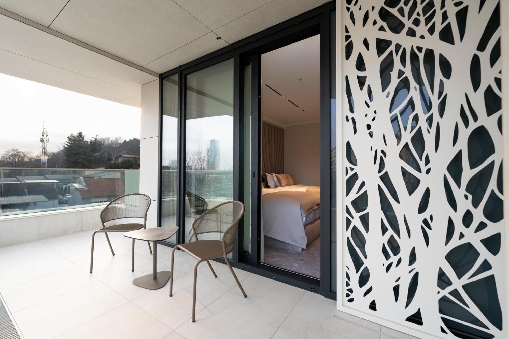 New Belgrade Premium Hotel Exterior photo
